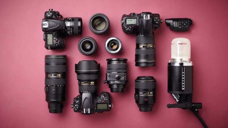 5 Essential Accessories For Your Nikon Or Canon DSLR Camera