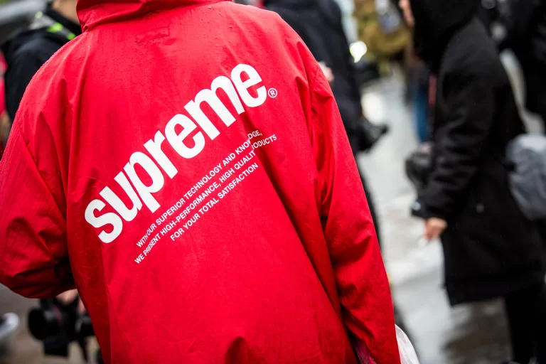 What are the best colors for Supreme Hoodies?
