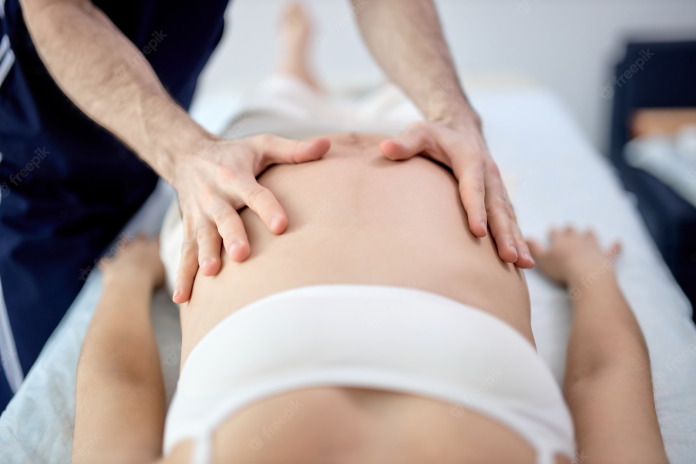 Relaxing prenatal massage