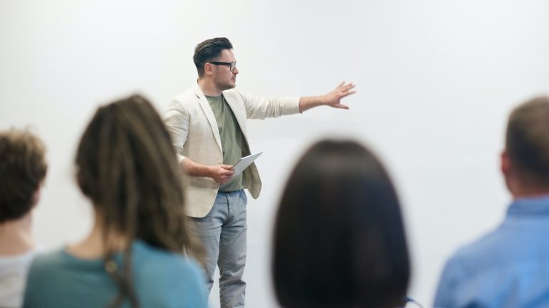 How to Become a Professional Teacher
