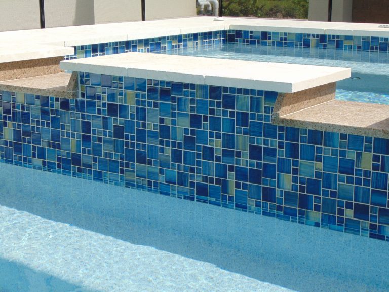 <strong>How to Choose Pool Tile: Everything You Need to Know</strong>