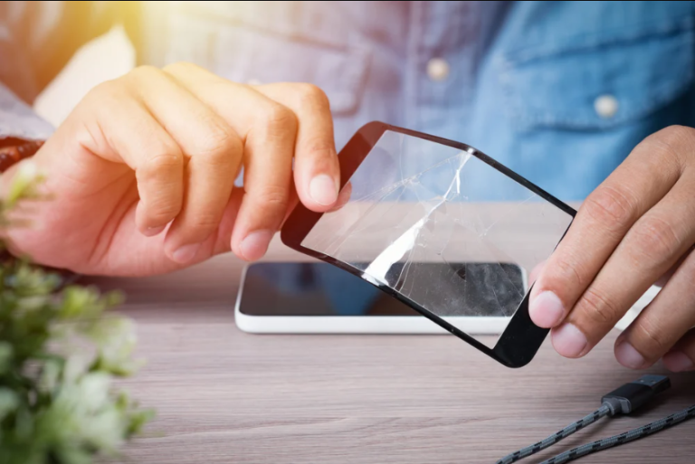 5 Reasons Why You Need a Screen Protector
