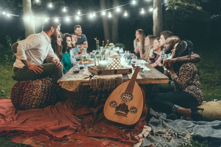 How to Prepare Your Backyard for Outdoor Parties