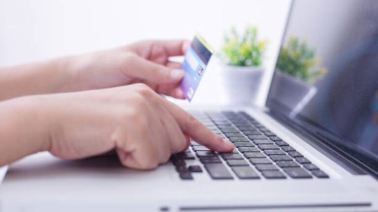 Get Cigarette Packaging to attract smokers