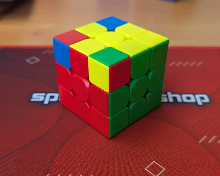 Finding the Best Speed Cube: A Guide for Competitive and Casual Cubers