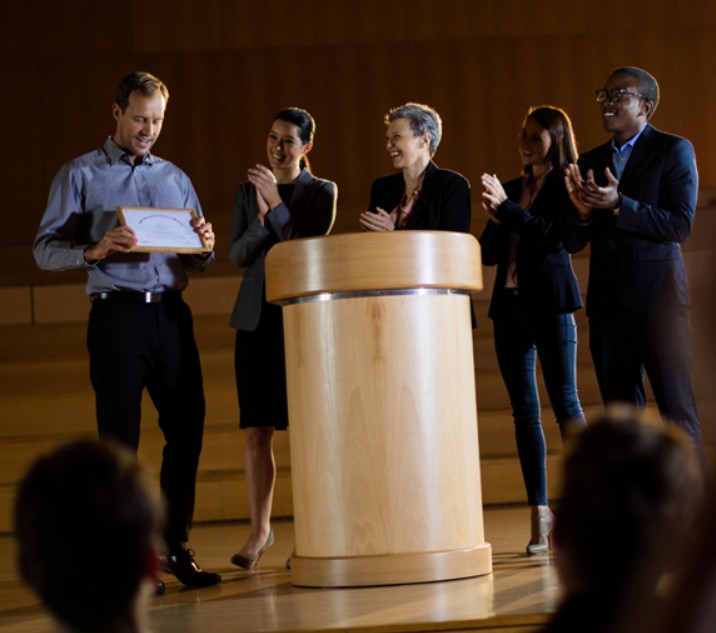 How Can You Find the Best Youth Mentoring and Service Opportunities in Des Moines, IA?