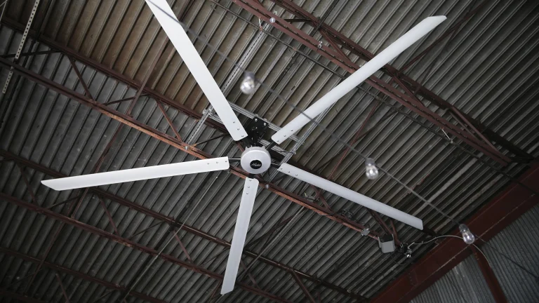 Choosing the Right Commercial Fan for Large Spaces in Singapore